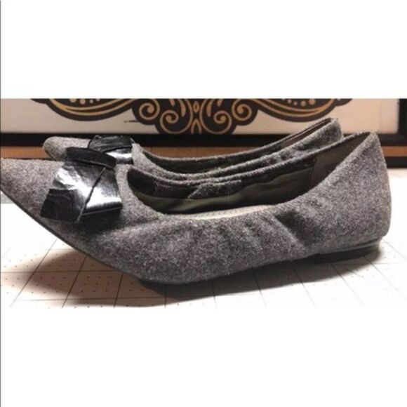Me Too Shoes Grey Wool Bow Pointy Ballet Flats Y - Picture 9 of 13
